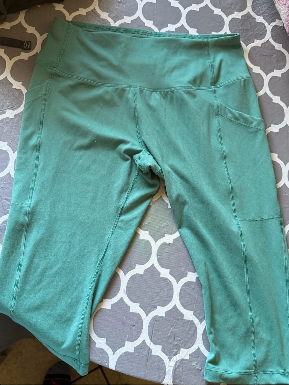 Women's Teal High-Rise Cropped Leggings